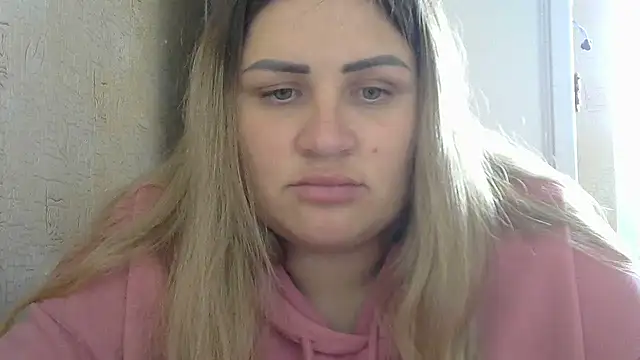 Snapshot of Honeydew-Waves chatting on October 1, 10:09 am Honeydew-Waves online show from October 1, 10:09 am