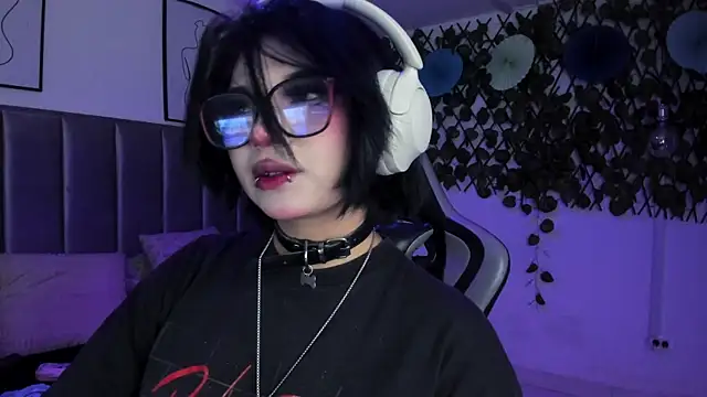 Kitty Gang online show from July 14, 12:55 am