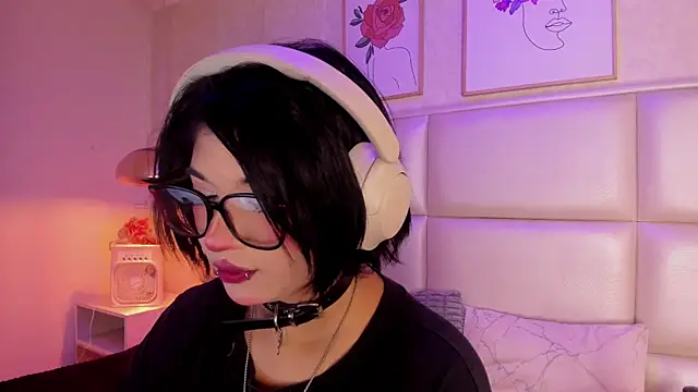 Kitty Gang online show from July 17, 12:48 am
