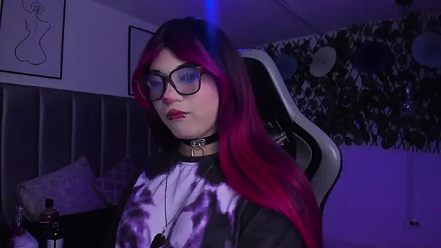 Kitty Gang online show from May 2, 1:31 am