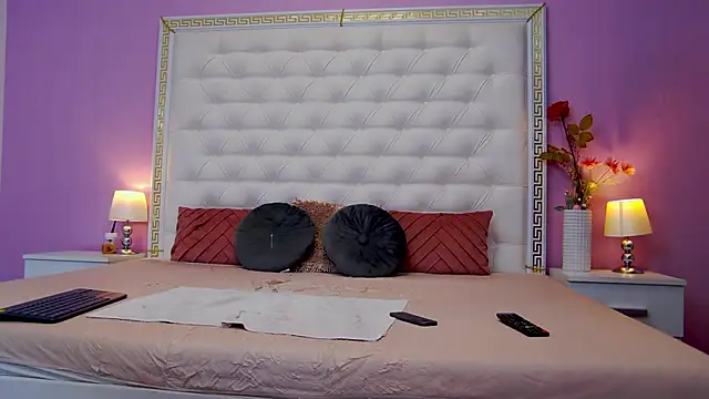 Lenna Paul online show from September 25, 4:22 am