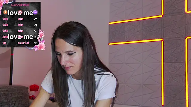 hailey peach online show from June 16, 2:45 am