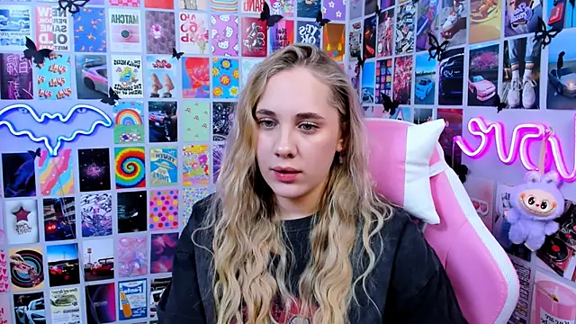 MiaMilas online show from January 7, 2:42 pm