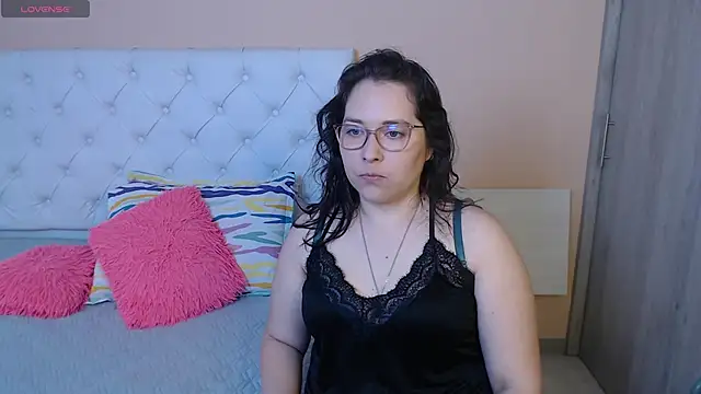 May Carlier online show from January 5, 8:23 pm