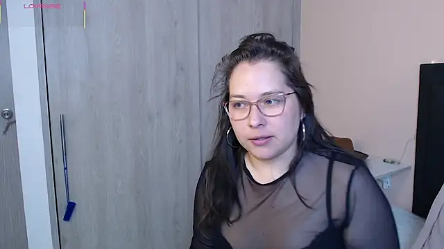 Snapshot of May_Carlier chatting on October 14, 4:04 am May Carlier online show from October 14, 4:04 am