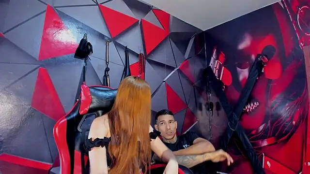 Hana and Zeta online show from January 13, 1:04 pm