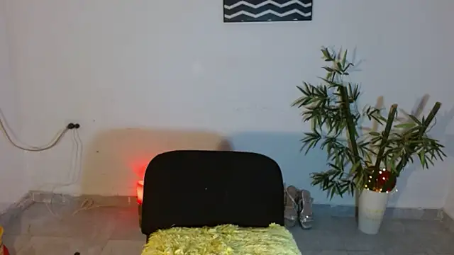 KamilaParrisx online show from July 1, 1:38 am