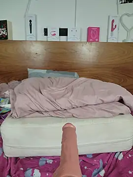 azulzulix online show from June 27, 5:30 am