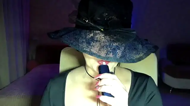 WitchBlueRose online show from November 9, 9:11 pm