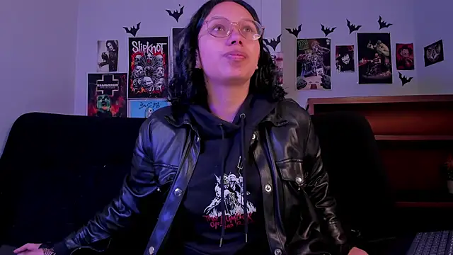 lilith-deveraux online show from June 8, 2:40 pm