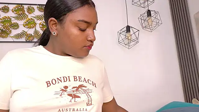 kayna gomez online show from January 8, 7:29 pm