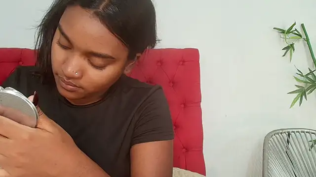kayna gomez online show from July 14, 7:07 pm