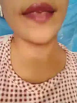 Anki-doll online show from August 4, 9:15 am