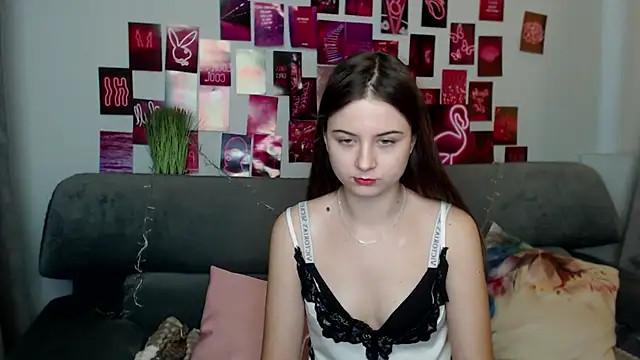 Snapshot of MilanaRoza chatting on September 21, 5:17 am MilanaRoza online show from September 21, 5:17 am