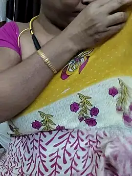 yoursweety09 online show from July 14, 2:05 am