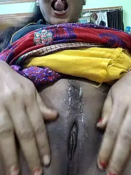 yoursweety09 online show from July 4, 2:24 pm