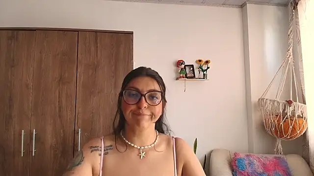 Vioolletta online show from July 24, 3:54 pm