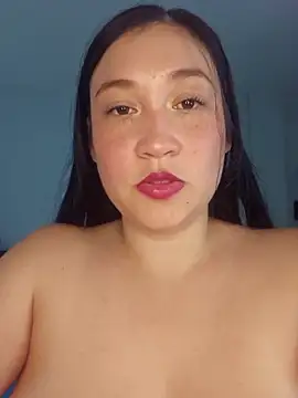 zhara-valencia online show from April 29, 2:37 am