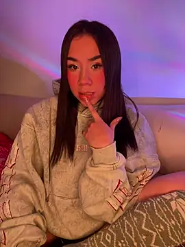 Im Valen Cute online show from July 29, 2:22 am
