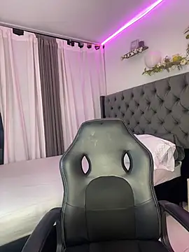 Amiirra  online show from December 3, 5:32 am