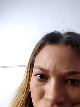 Snapshot of carolanyi chatting on October 14, 2:14 am carolanyi online show from October 14, 2:14 am