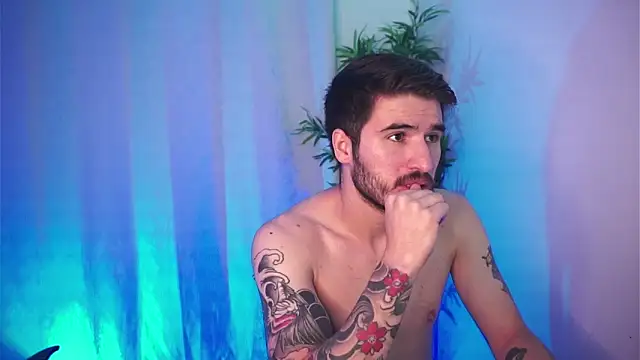 Tony Wylie online show from December 22, 9:29 pm