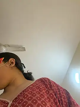 STEP SISTER1 online show from July 7, 12:08 pm