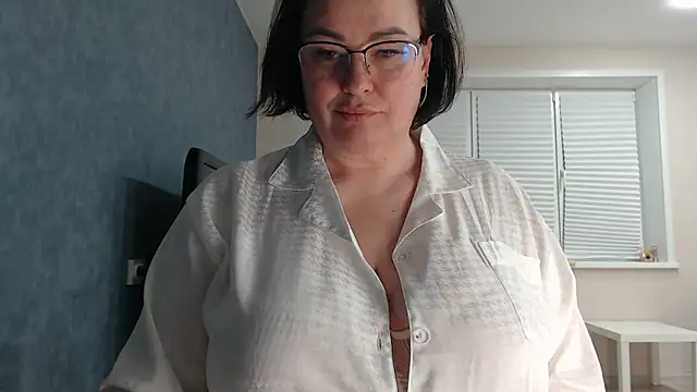 Nora Star online show from November 4, 7:41 pm