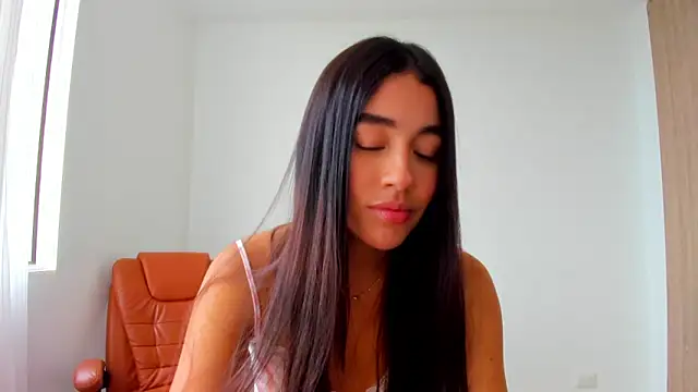 AriaMontgomery online show from March 5, 9:21 pm