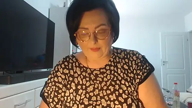 Amandamuller1982 online show from June 5, 9:37 am