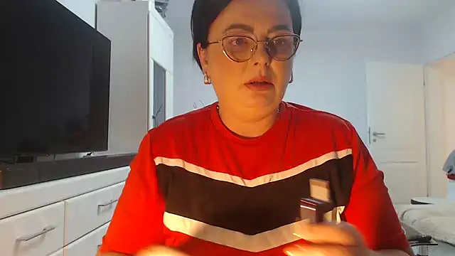 Amandamuller1982 online show from June 24, 5:12 pm
