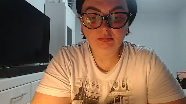 Amandamuller1982 online show from July 18, 7:27 pm