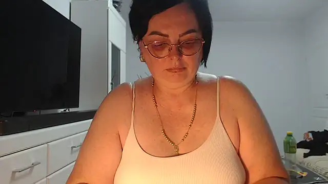 Amandamuller1982 online show from June 29, 10:20 pm