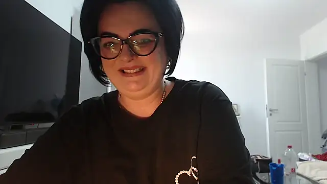 Amandamuller1982 online show from July 5, 1:28 pm