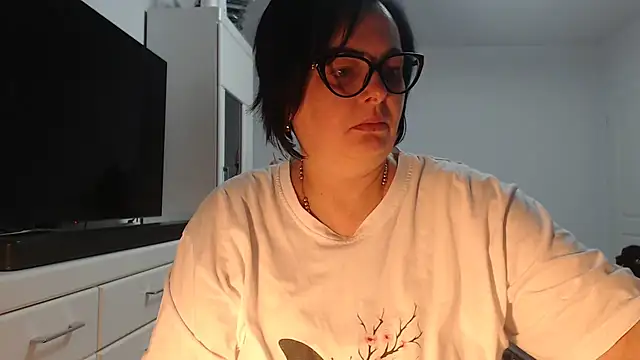 Amandamuller1982 online show from July 13, 11:05 pm