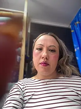 VIOLETA-25  online show from July 29, 9:15 pm