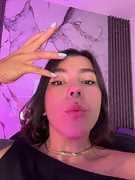 luccianagreyy online show from July 6, 3:03 pm