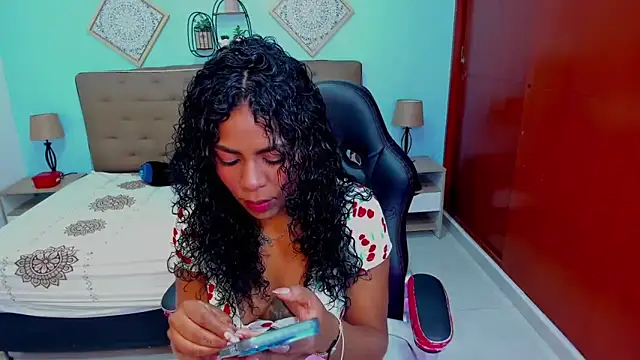 Edelaine rogers online show from March 18, 3:00 am