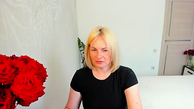 Alicee Gracee online show from June 17, 9:21 am