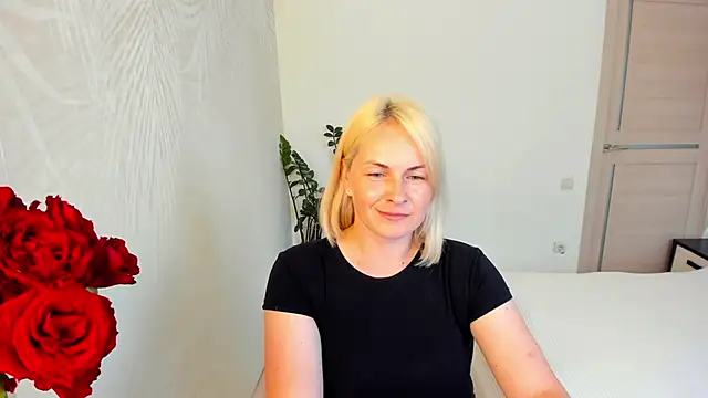 Alicee Gracee online show from June 15, 2:28 pm