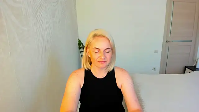 Alicee Gracee online show from June 7, 11:28 am