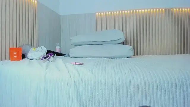 violetta becker online show from March 13, 3:57 pm