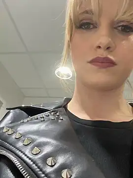 LustfulLuna  online show from March 3, 2:34 pm