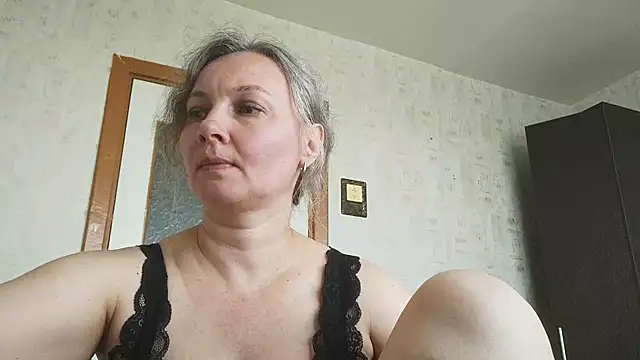 EdithManning online show from June 25, 7:35 am