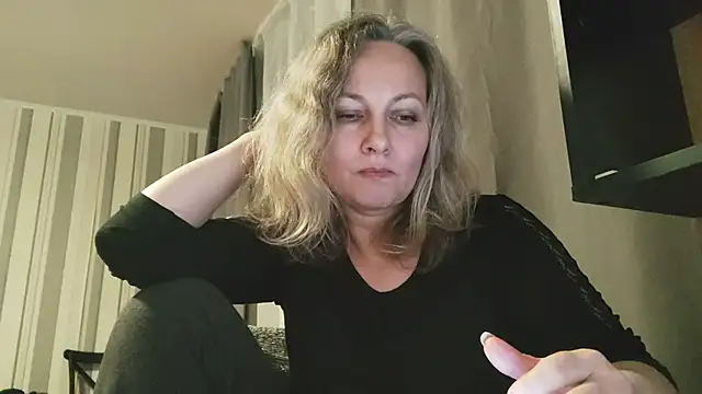 EdithManning online show from January 17, 4:14 pm