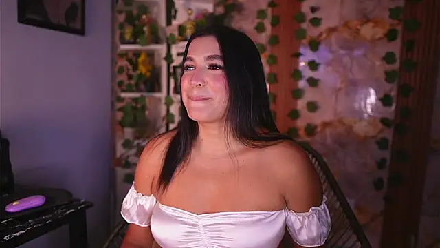 zoey-fox online show from July 2, 12:21 am