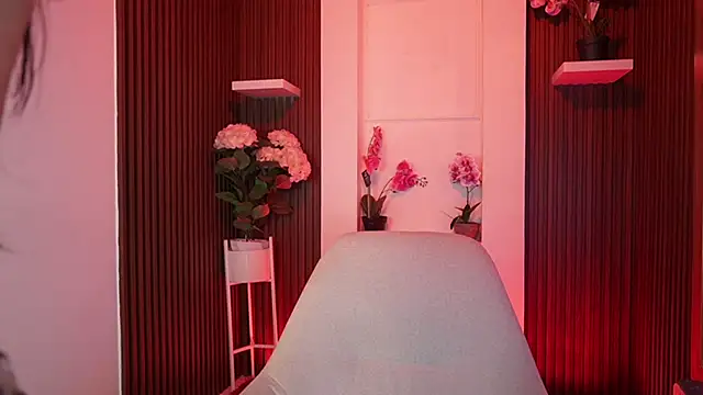 CattleyaScaly online show from October 4, 8:24 pm