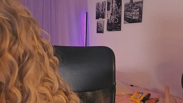 emilyrouxe online show from October 2, 3:06 pm