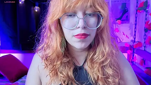  Moon Johnson online show from May 16, 1:19 am