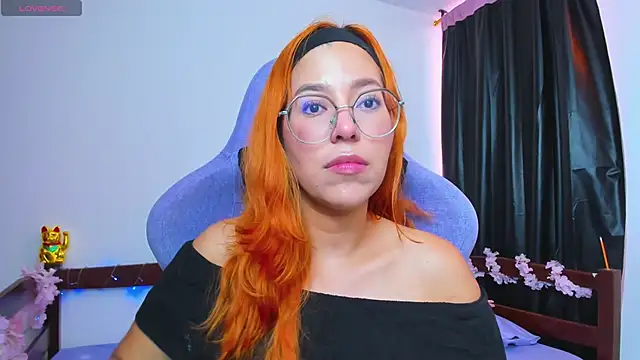  Moon Johnson online show from March 15, 9:50 pm